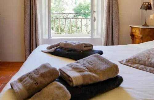 Croagnes Villa | Relaxing Villa Eté en Luberon with Private Pool & Breakfast