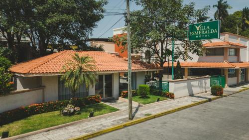 San Juan Bautista Tuxtepec Hotel | Villa Esmeralda: Pet-Friendly Retreat with Pool & Breakfast