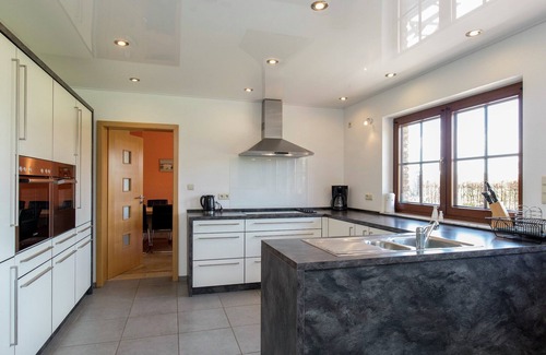 Sankt-Vith House | Relaxing Holiday Home in the Ardennes with Spa and Pool