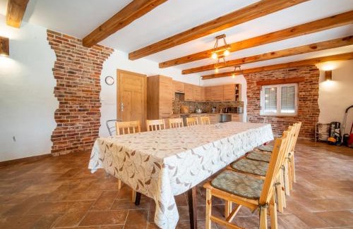 Szeligi House | Family-Friendly Retreat at Villa Ecomfort Awaits You