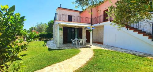 Numana House | Villa Eden Numana - Oceanfront Resort with Pool & Top Reviews