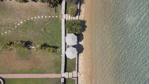 Sithonia Villa | Villa Egeo: Beachfront Escape with Private Ocean Access