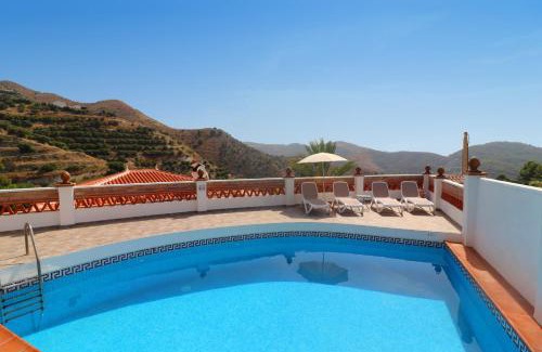 Nerja Villa | Family-Friendly Villa el Barco with Pool in Spain