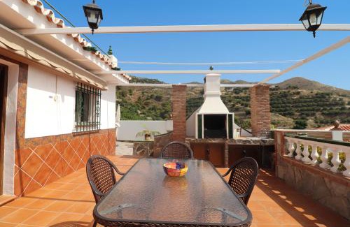Nerja Villa | Family-Friendly Villa el Barco with Pool in Spain