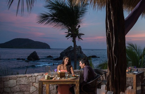 Ixtapa - Zihuatanejo Villa | Oceanfront Bliss at Villa El Ensueño by La Casa Que Canta