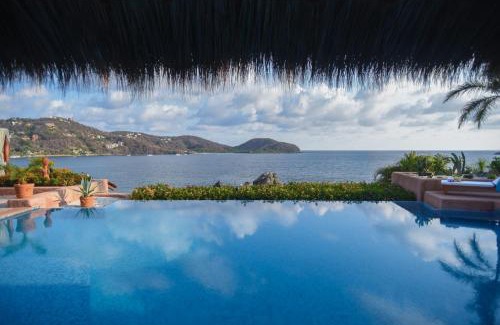 Ixtapa - Zihuatanejo Villa | Experience Villa El Ensueño with Private Beach & Pool