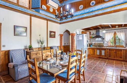 Salar Cottage | Top-Rated Villa El Lote Salar with Pool & Spa Amenities