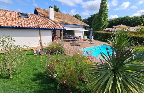 Tosse Villa | Villa Elaura - Idyllic Landaise Villa with Pool & Hot Tub