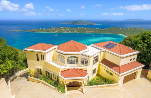 Estate Staabi House | Ocean Views and Private Pool at Villa Elegance Oceanfront