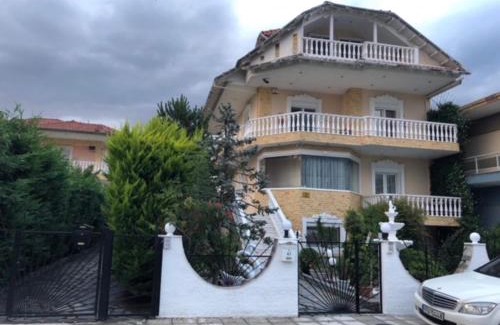 Katerini Apartment | Villa Elena: Oceanfront Retreat with Spa & Pet-Friendly Amenities