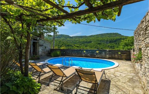 Buzet House | Experience Villa Elena Buzet: Family & Pet-Friendly Getaway