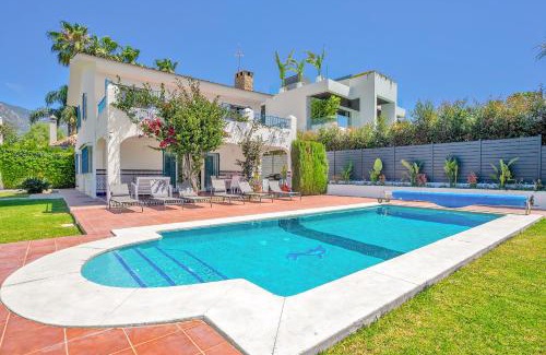 Golden Mile Villa | Elegant Villa Elena: 4-Star Oasis in Casablanca Marbella