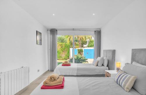 Golden Mile Villa | Elegant Villa Elena: 4-Star Oasis in Casablanca Marbella
