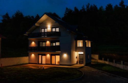 Grabovac Apartment | Villa Elena: Family-Friendly Retreat with Top Guest Ratings