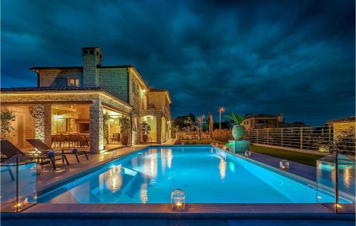 Korenici House | Villa Elena: Enjoy a Family-Friendly Stay with Pool Access