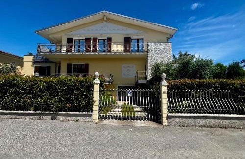 Rivoltella Bed & Breakfast | Villa Elena: Guest Rated 9/10 with Breakfast & Hot Tub