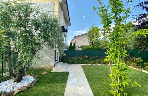 Rivoltella Bed & Breakfast | Villa Elena: Guest Rated 9/10 with Breakfast & Hot Tub