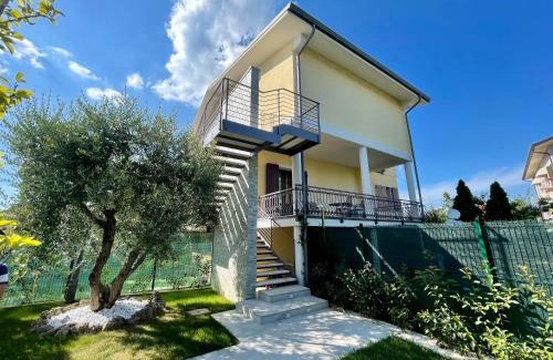 Rivoltella Bed & Breakfast | Villa Elena: Guest Rated 9/10 with Breakfast & Hot Tub