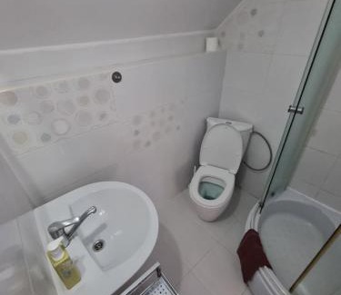 Yanoshi Villa | Villa Elena: Guest Rated 9.2 with Pet-Friendly Amenities