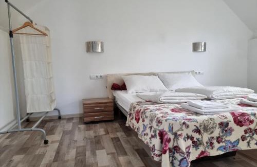 Yanoshi Villa | Villa Elena: Guest Rated 9.2 with Pet-Friendly Amenities