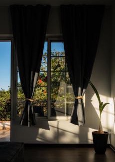 Killini Villa | Indulge at Villa Elena with Hot Tub and Oceanfront Views