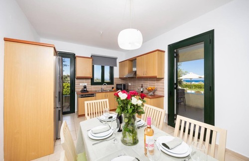 Pigianos Kampos Villa | Villa Eleni Helios - Three Bedroom Villa, Sleeps 7