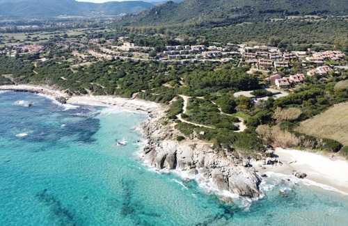 Sant'Elmo House | Villa Eleonora: Relax on Sant Elmo's Beautiful Beaches