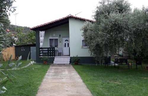 Skala Sotiros House | Villa Elia: Oceanfront Retreat with 9.7/10 Guest Rating