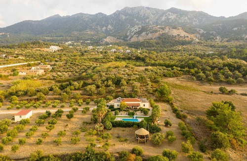 Zia Villa | Villa Elia: Inviting Retreat with Pool & Ocean Views
