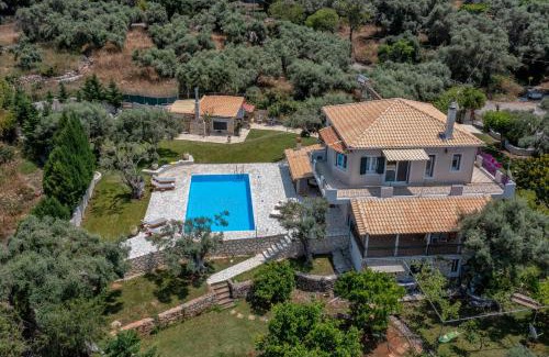 Tsoukaladhes Apartment | Oceanfront Villa Elianna Lefkada: 10/10 Guest Rated Stay