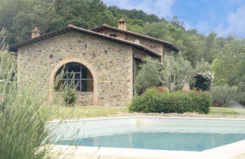 San Leo Bastia Villa | Villa Elisa: Private Pool & Ocean View Near Reschio Castle