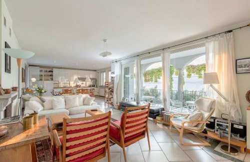 Lierna Villa | Oceanfront Villa Elisabeth: 4-Star Stay with Stunning Views
