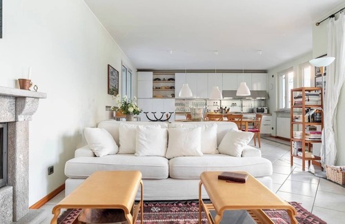 Lierna Villa | Villa "Elisabeth": Lake & Mountain Views, Balcony & Wi-Fi