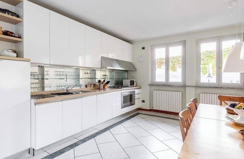 Lierna Villa | Villa "Elisabeth": Lake & Mountain Views, Balcony & Wi-Fi