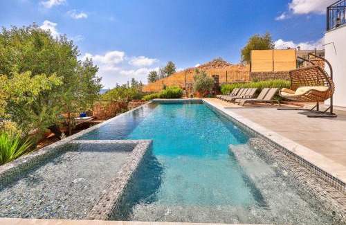 Kas Villa | Villa Elit - Kaş: 10/10 Stay with Oceanfront Pool & Hot Tub