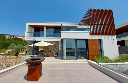 Crikvenica Villa | Elegant Villa Elite: Your 5-Star Family Retreat Awaits