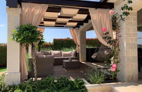 Kastelir-Labinci Villa | Exceptional Villa Elizabet: 4-Star Retreat with Ocean Views