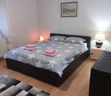 Binjezevo Villa | Vila Elma: A Perfect Retreat with Pool and Hot Tub