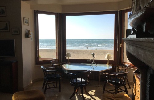 Houlgate Villa | Oceanfront Villa with Direct Beach Access - Rated 10/10