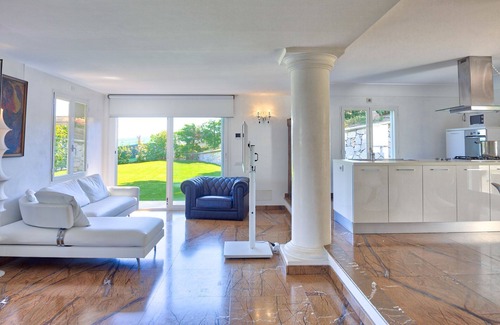 Costarainera Villa | Villa Emanuele Costarainera: Modern Villa with Heated Pool