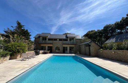 Pornichet House | Seaside Villa with Pool Near Château des Tourelles