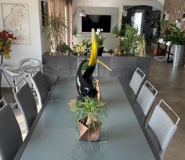 Cabrieres Villa | Beachfront Villa with Pool and Ocean View for Families