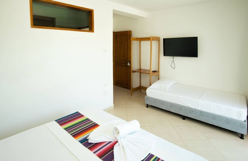 Covenas Hotel | Beachside Villa in Coveñas with Pool & Breakfast for 10