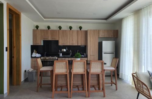 Jarabacoa Ski Chalet | Cozy Villa en la montaña with Pool & Hot Tub, Rated 9.2