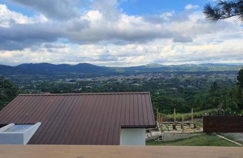 Jarabacoa Ski Chalet | Cozy Villa en la montaña with Pool & Hot Tub, Rated 9.2