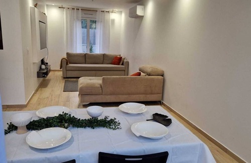 Feucherolles Villa | Relaxing Villa en Lisière de Foret - Pet & Child Friendly
