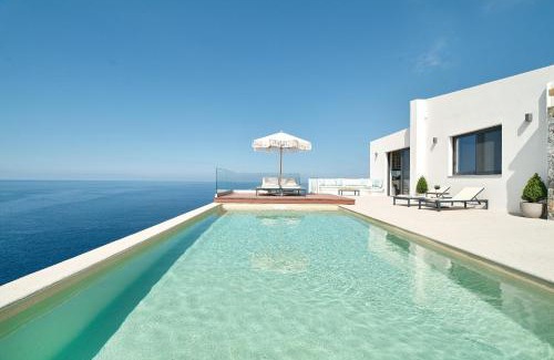 Geropotamos Villa | Discover Villa Endless Blue: Oceanfront Paradise Awaits