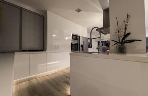 Santa Pola Villa | Villa Ensueño: Oceanfront Escape with Child-Friendly Amenities