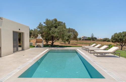 Minia Villa | Villa Erato - Elysian Villas, Steps from the Beach & Pool