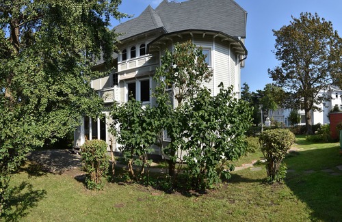 Gohren Villa | Villa Erika: Family-Friendly Retreat with Baltic Sea Views